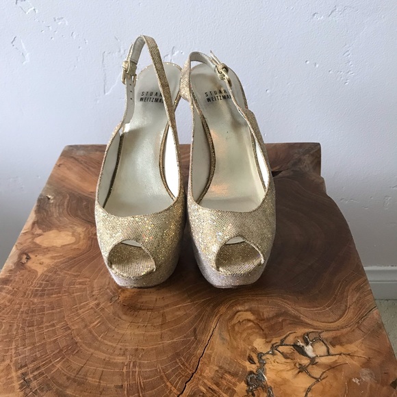 Stuart Weitzman gold “Vevey”. - Picture 2 of 4